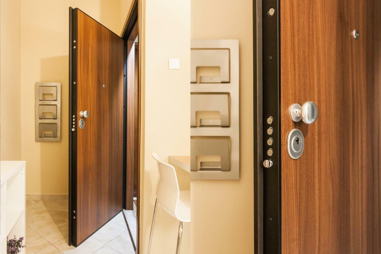Central, Quiet, Cozy, Very Clean Private Apartment Close To Acropolis Atenas Exterior foto